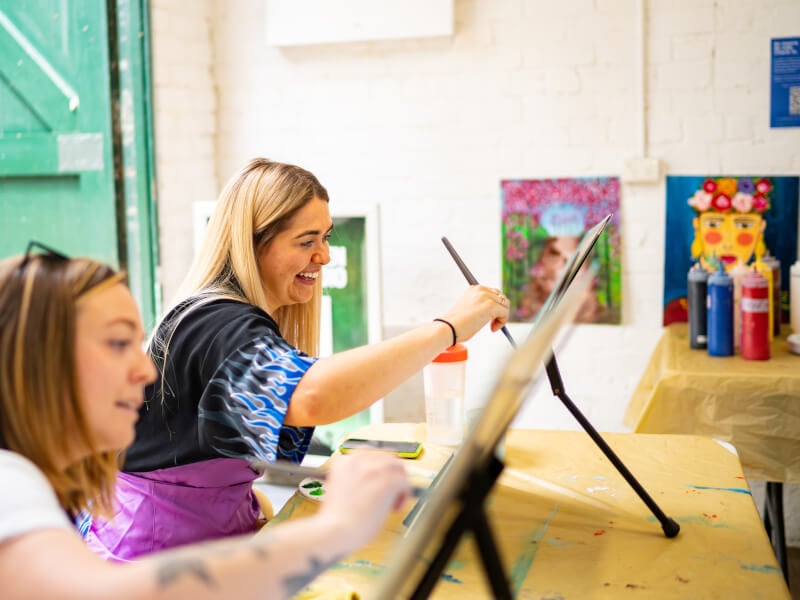 Why Is Everyone Talking About Paint and Sip Classes ClassBento